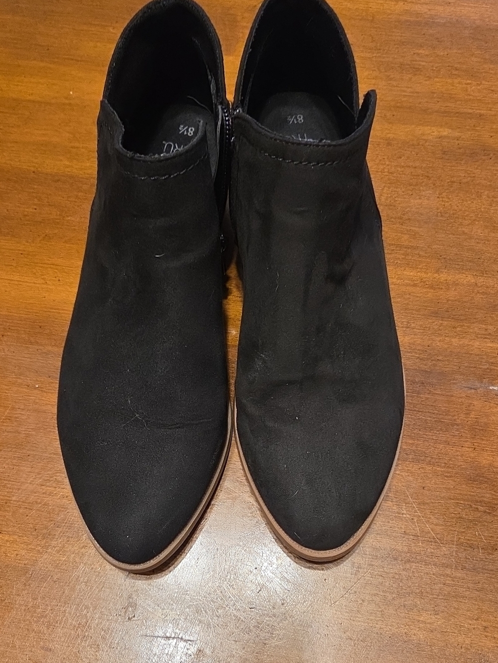 Time and Tru Men's Black Suede Chukka Boots with Tan Outsole